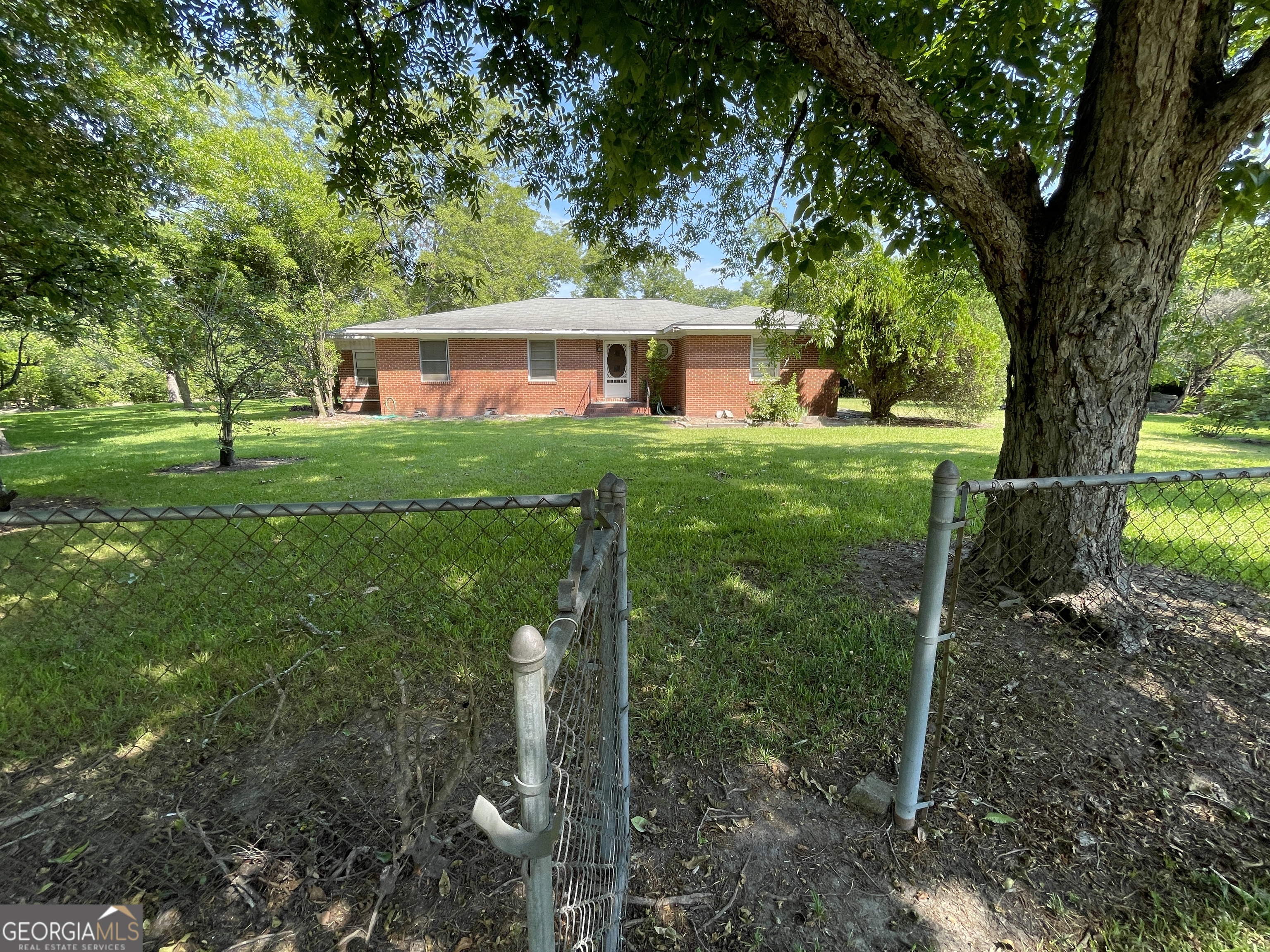218 Southwest Peter Street Cochran, GA 31014 - Photo 2 of 14