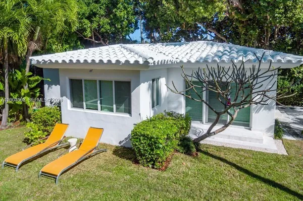 $9,700 | 1123 Bay Drive, Miami Beach, FL 33141