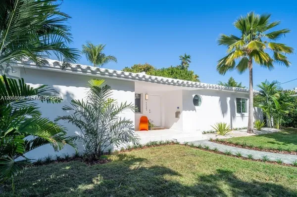 $9,700 | 1123 Bay Drive, Miami Beach, FL 33141