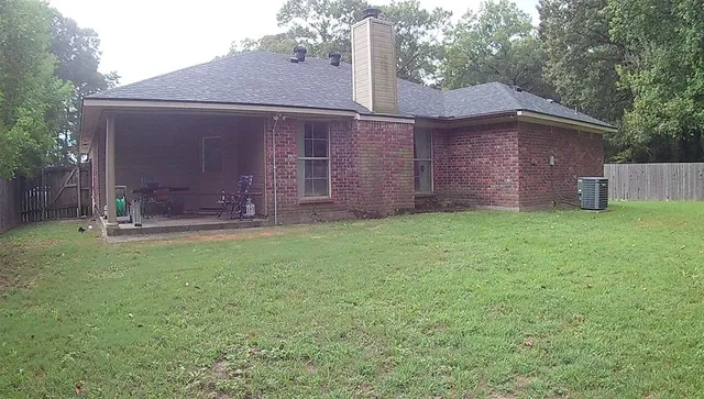 $1,700 | 708 Quiet Cove Circle, Shreveport, LA 71118