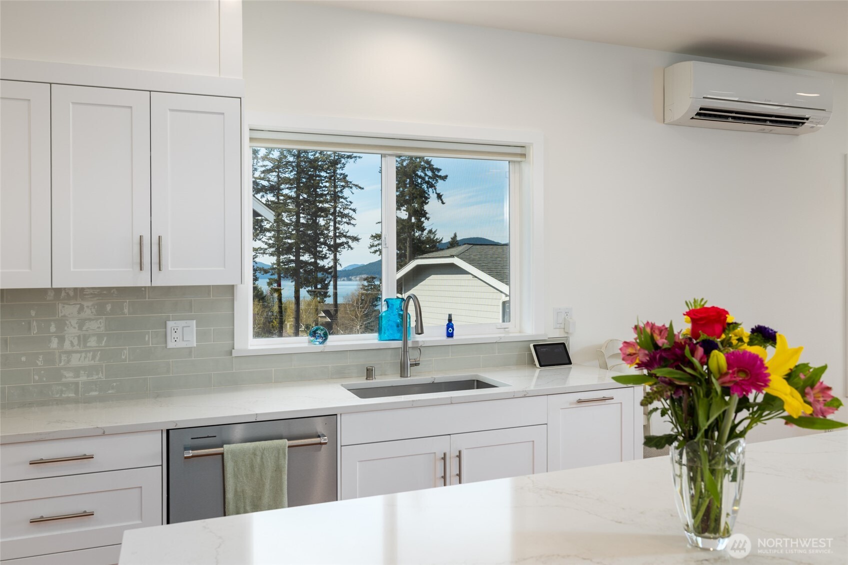 3903 Isle Way Anacortes, WA 98221 - Photo 12 of 40