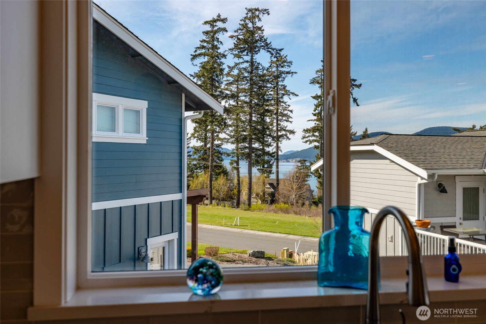 3903 Isle Way Anacortes, WA 98221 - Photo 13 of 40