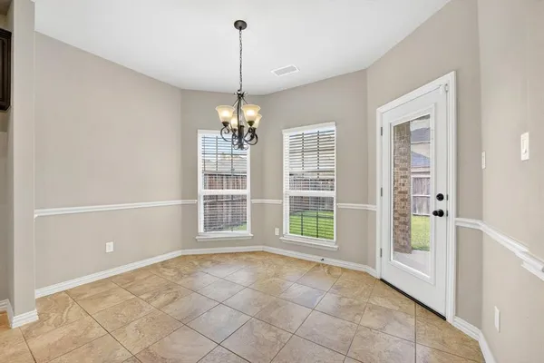 $539,900 | 127 Lake Trail Drive, Red Oak, TX 75154