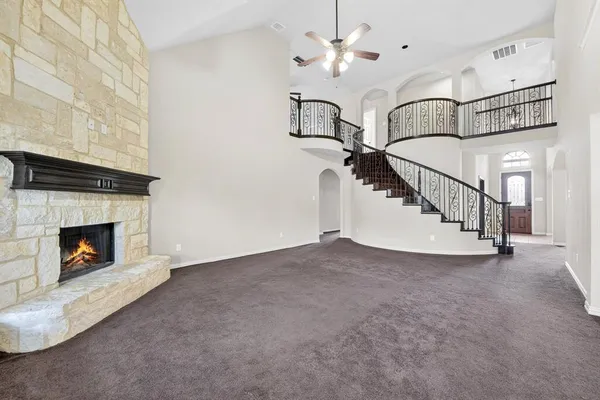 $539,900 | 127 Lake Trail Drive, Red Oak, TX 75154