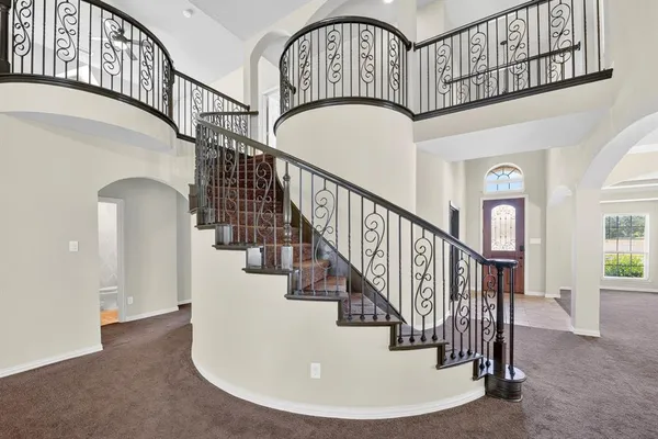 $539,900 | 127 Lake Trail Drive, Red Oak, TX 75154