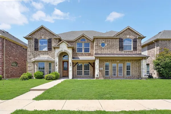 $539,900 | 127 Lake Trail Drive, Red Oak, TX 75154
