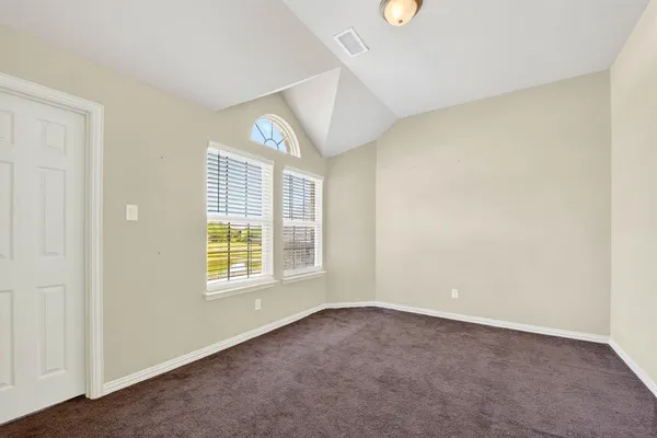 $539,900 | 127 Lake Trail Drive, Red Oak, TX 75154