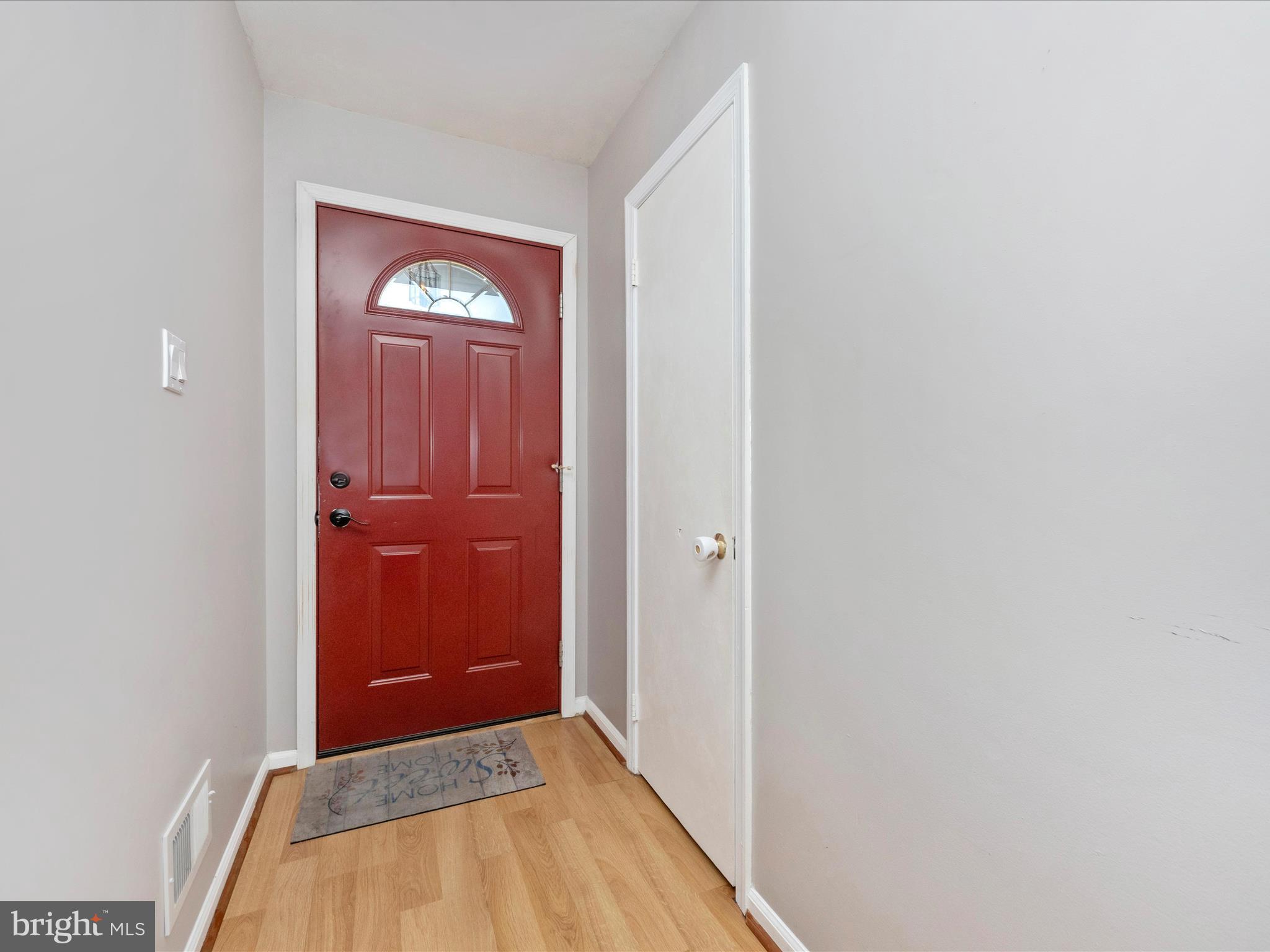 11 Briarstone Lane Gaithersburg, MD 20877 - Photo 2 of 51 IMG_1441