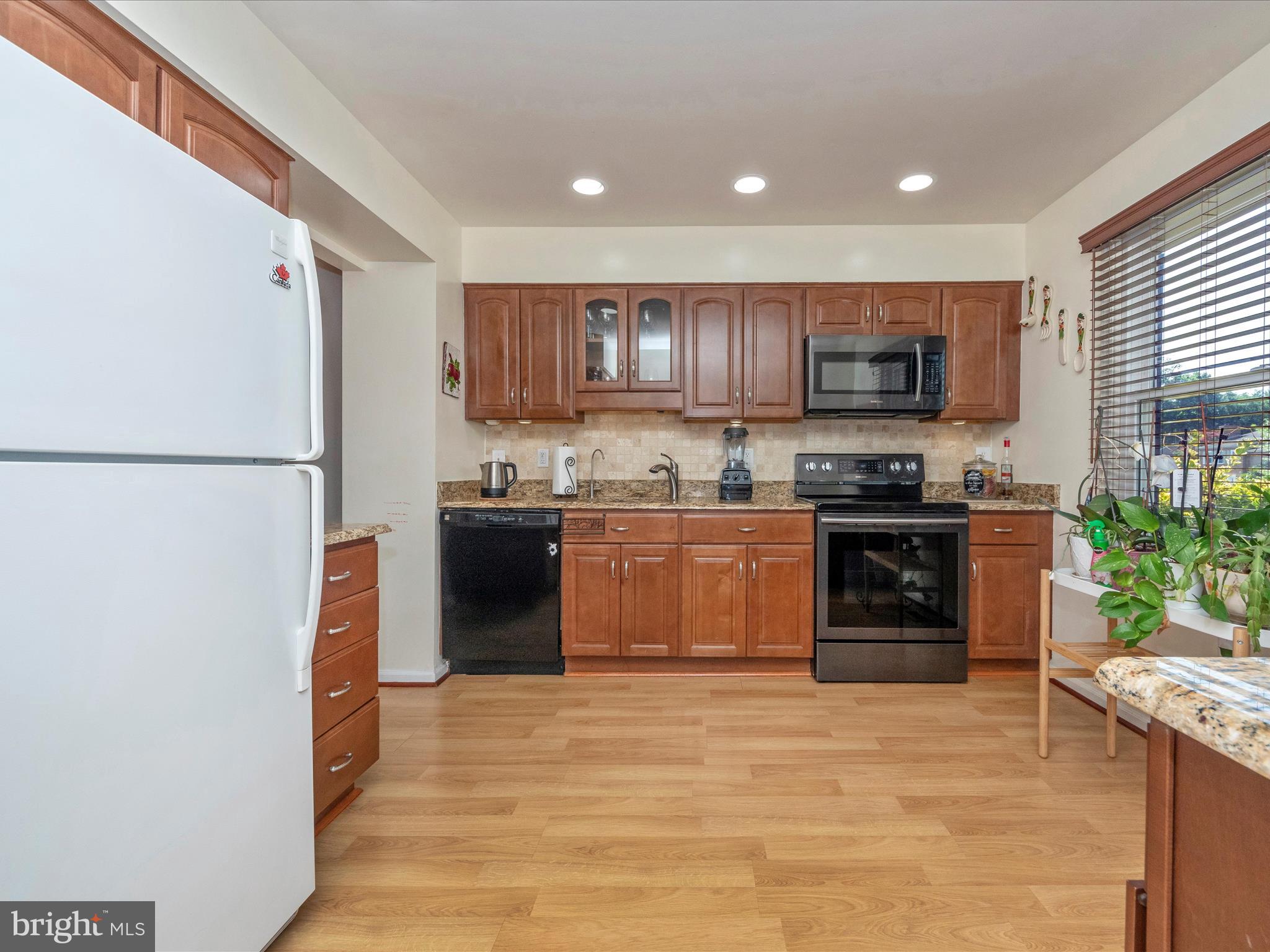 11 Briarstone Lane Gaithersburg, MD 20877 - Photo 5 of 51 IMG_1445