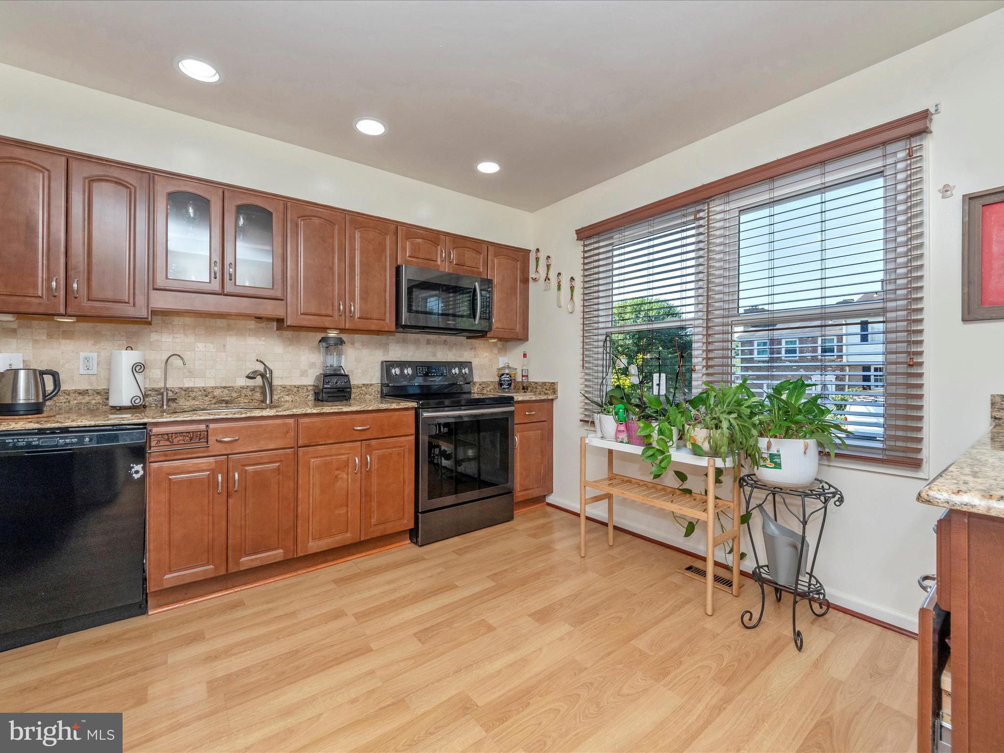 11 Briarstone Lane Gaithersburg, MD 20877 - Photo 6 of 51 IMG_1446