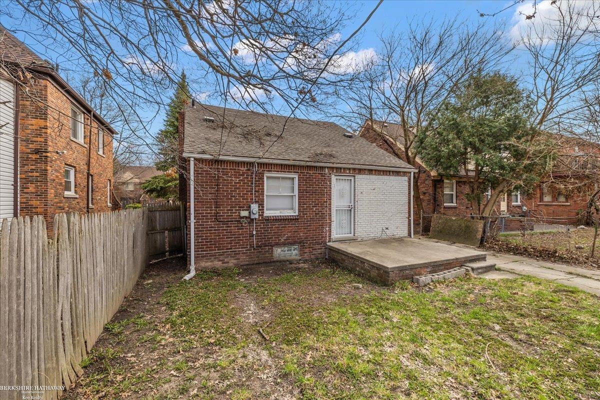 5301 Yorkshire Road Detroit, MI 48224 - Photo 21 of 22 50171564-e5971bb2-44b7-4def-855c-e0fa92d09501.JPG