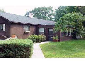 75 Conant Road Nashua, NH 03062 - Photo 2 of 8