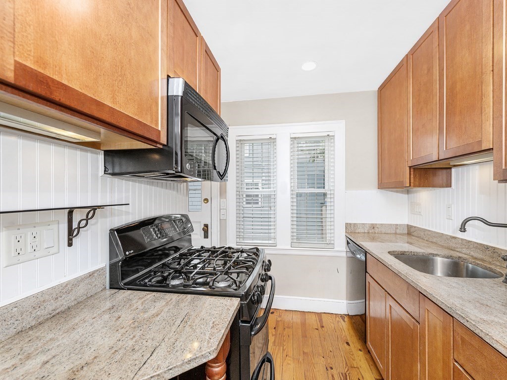 49 Sargent Road Swampscott, MA 01907 - Photo 11 of 30 Gallery Image 11