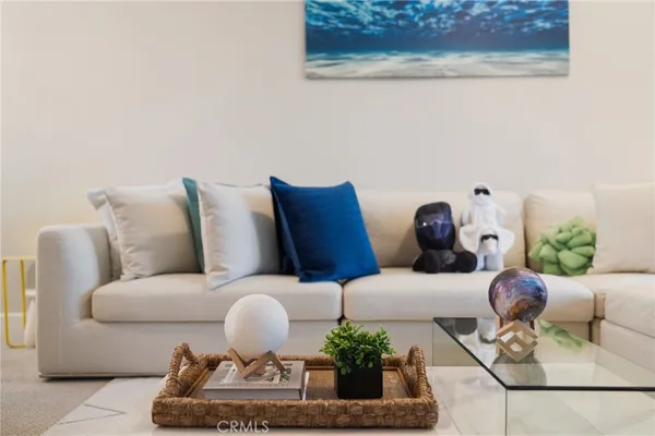 $669,000 | 20371 Bluffside Circle, Unit 212, Huntington Beach, CA 92646