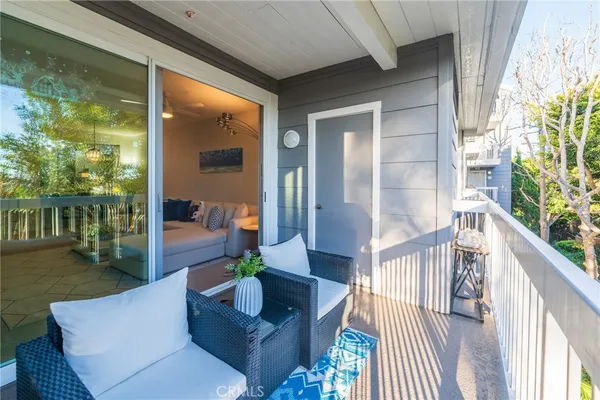 $669,000 | 20371 Bluffside Circle, Unit 212, Huntington Beach, CA 92646