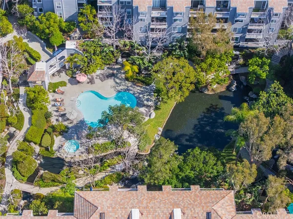 $669,000 | 20371 Bluffside Circle, Unit 212, Huntington Beach, CA 92646