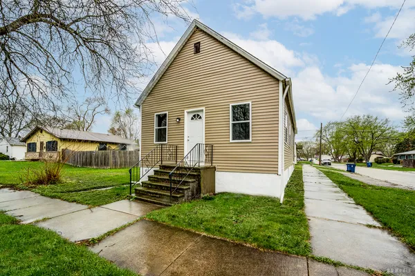 $189,000 | 3300 Butler Avenue, Steger, IL 60475