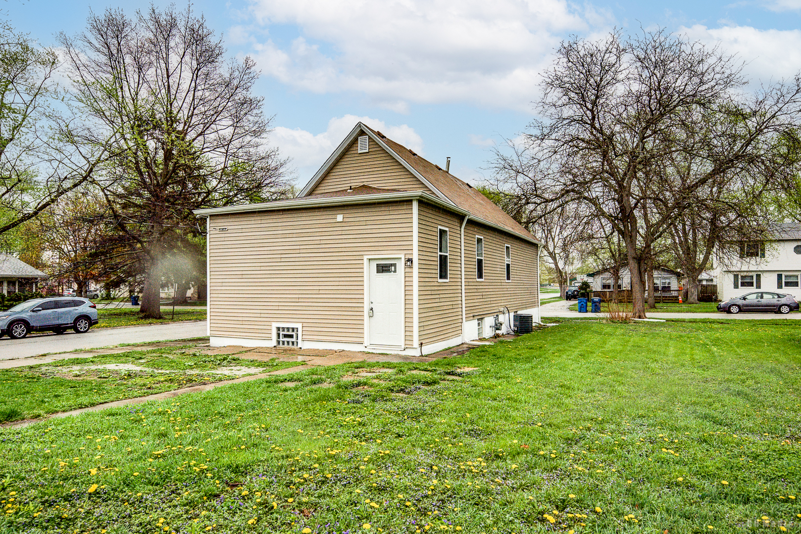 3300 Butler Avenue Steger, IL 60475 - Photo 2 of 16 a view of a house with a yard
