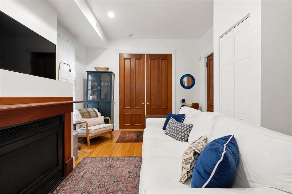 45 Rutland Street, Unit 2 Boston, MA 02118 - Photo 2 of 14