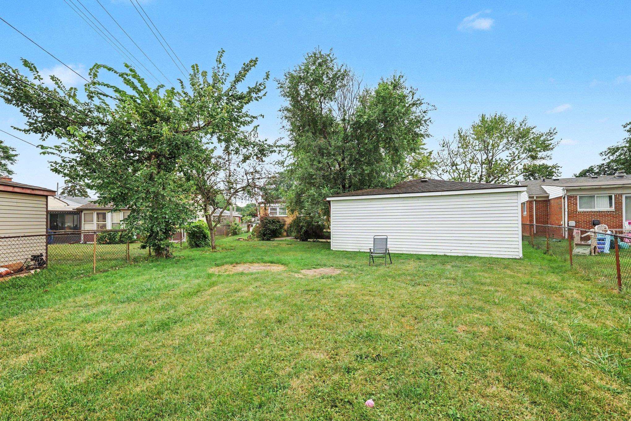 18229 Rainbow Road Fraser, MI 48026 - Photo 22 of 23 1950089-e1f6aa79-09bf-40cc-8511-42738c1852d9.JPG