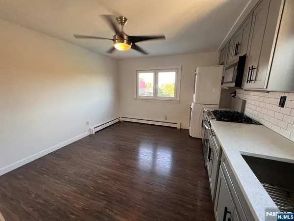 $2,500 | 6 Page Avenue, Unit 2, Lyndhurst, NJ 07071