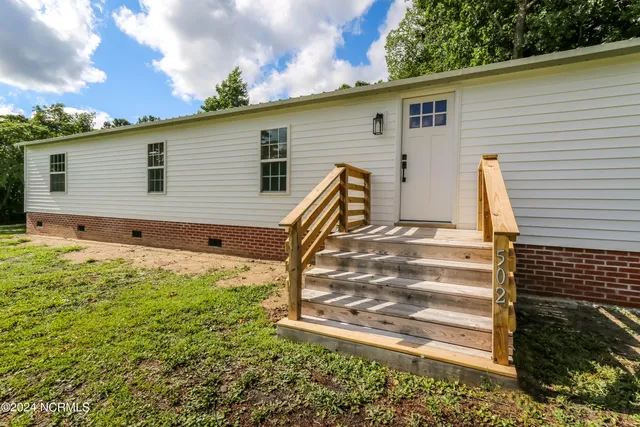 $1,400 | 502 East Branch Drive, Newport, NC 28570