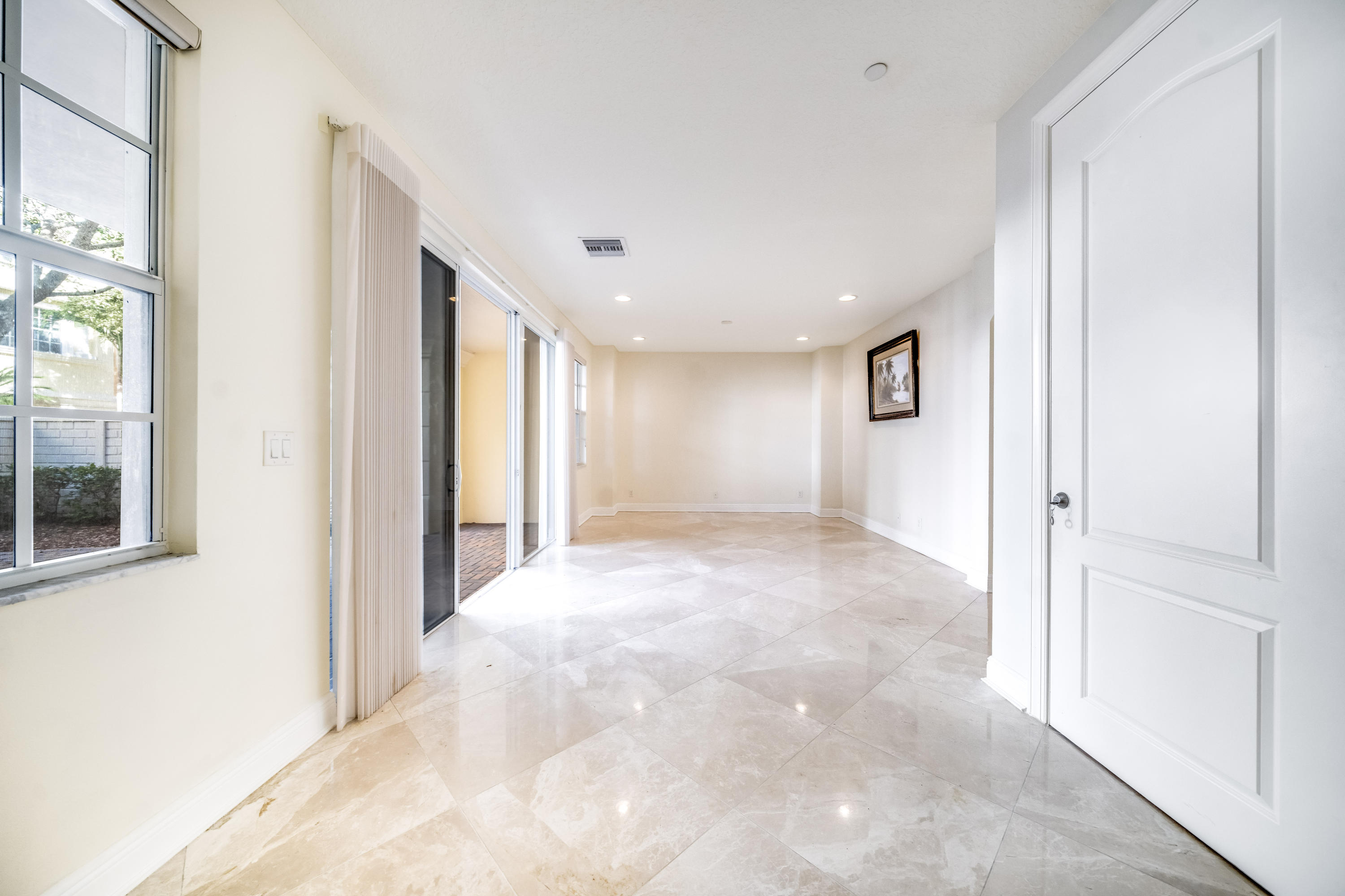 605 Northeast Francesca Lane Boca Raton, FL 33487 - Photo 11 of 53 Family Room