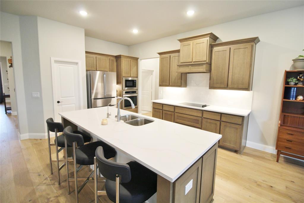 217 Resting Pl Road Waxahachie, TX 75165 - Photo 3 of 30