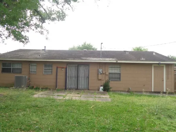 $140,000 | 4002 Cloverbrook Drive, Houston, TX 77045