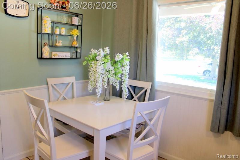 8951 Stevens Street Taylor, MI 48180 - Photo 15 of 32 CHARMING EATING AREA WITH A LARGE PICTURE WINDOW FOR NATURAL LIGHT!