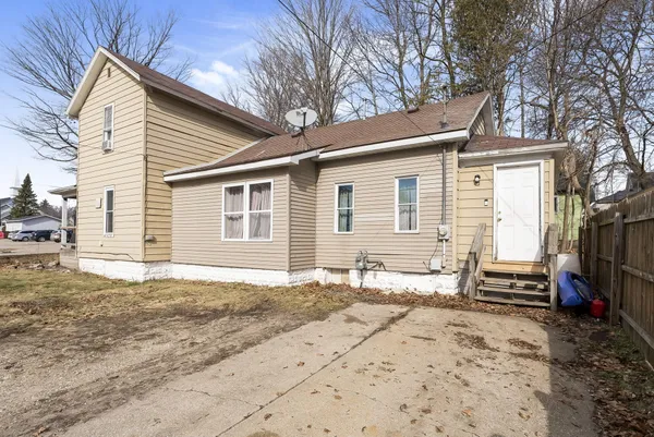 $155,000 | 112 Howard Street, Cadillac, MI 49601