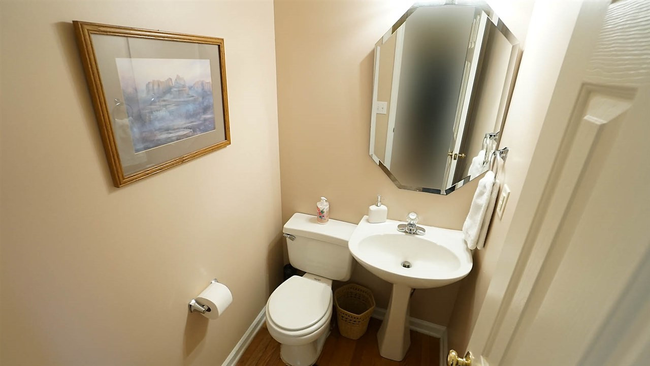 8301 Hempshire Place, Unit 101 Raleigh, NC 27613 - Photo 9 of 28 Photo 9