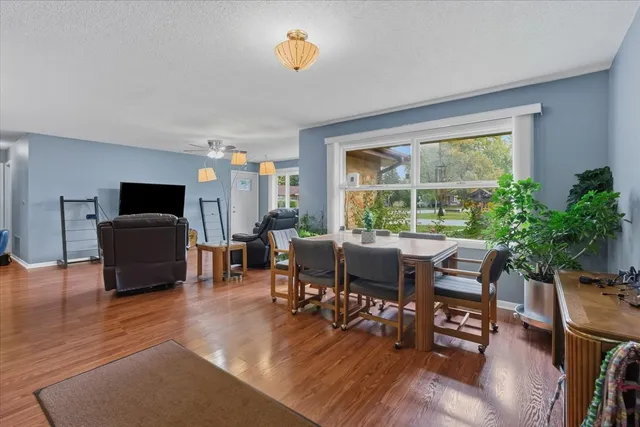 $424,900 | 328 Brice Avenue, Mundelein, IL 60060