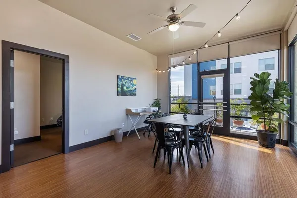 $1,520 | 1125 South Jennings Avenue, Unit 201, Fort Worth, TX 76104