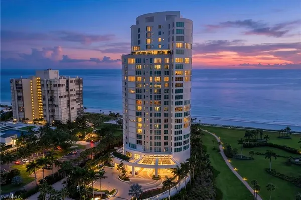 $12,925,000 | 4101 Gulf Shore Boulevard North, Unit 17N, Naples, FL 34103