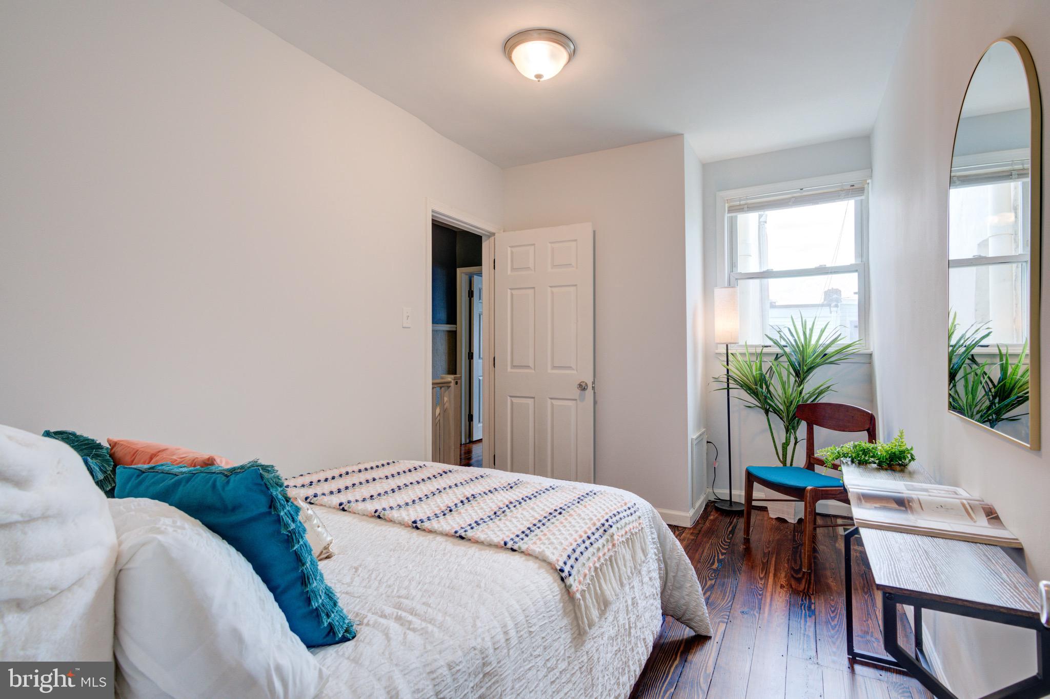 1724 Watkins Street Philadelphia, PA 19145 - Photo 15 of 36