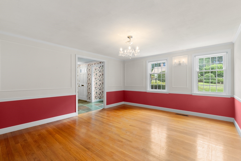 35 Grey Lane Lynnfield, MA 01940 - Photo 12 of 40