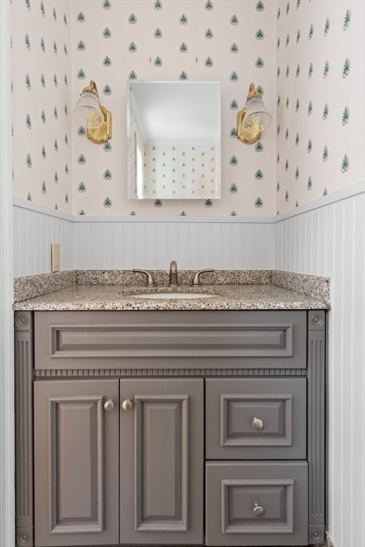 35 Grey Lane Lynnfield, MA 01940 - Photo 14 of 40