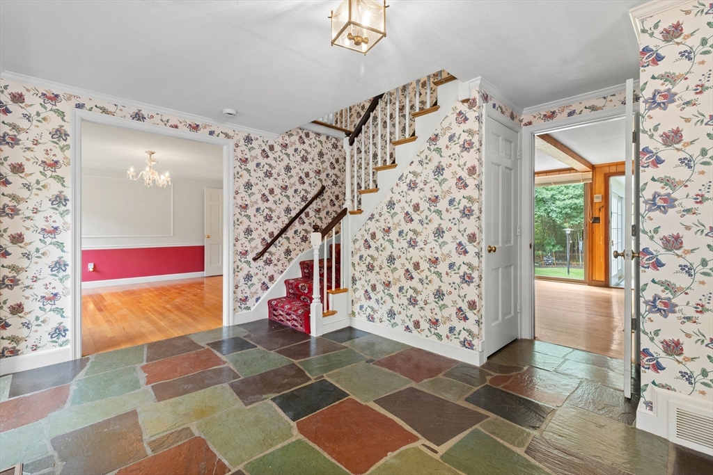 35 Grey Lane Lynnfield, MA 01940 - Photo 15 of 40