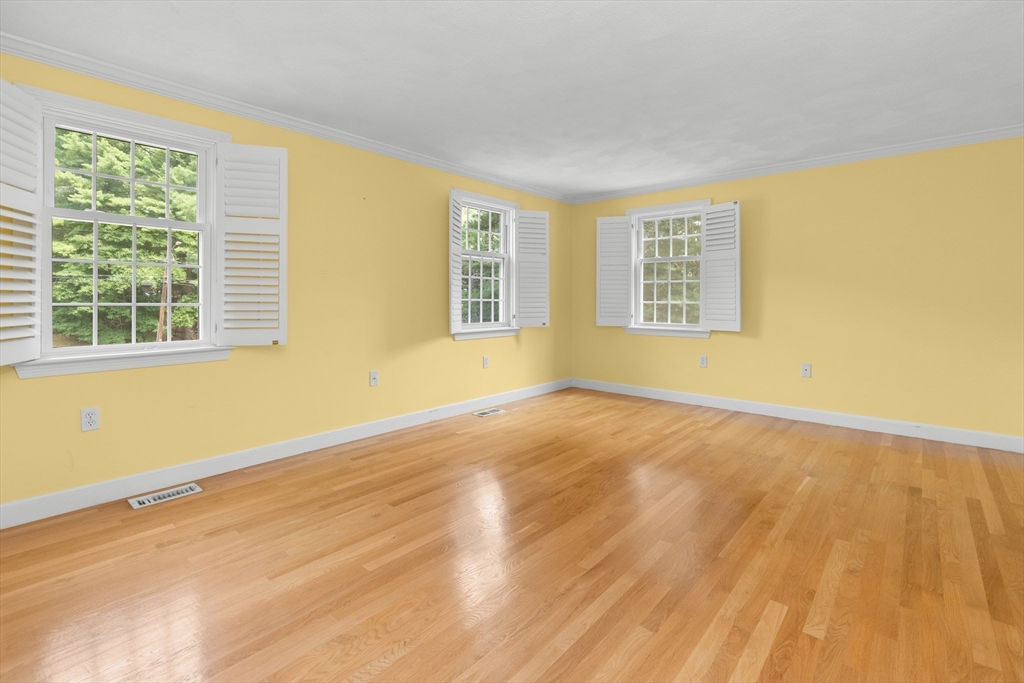 35 Grey Lane Lynnfield, MA 01940 - Photo 20 of 40