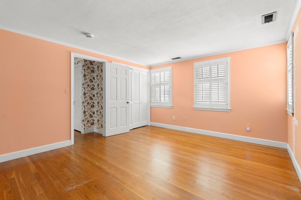 35 Grey Lane Lynnfield, MA 01940 - Photo 24 of 40