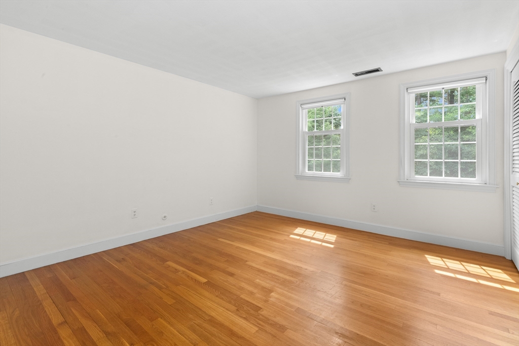 35 Grey Lane Lynnfield, MA 01940 - Photo 27 of 40