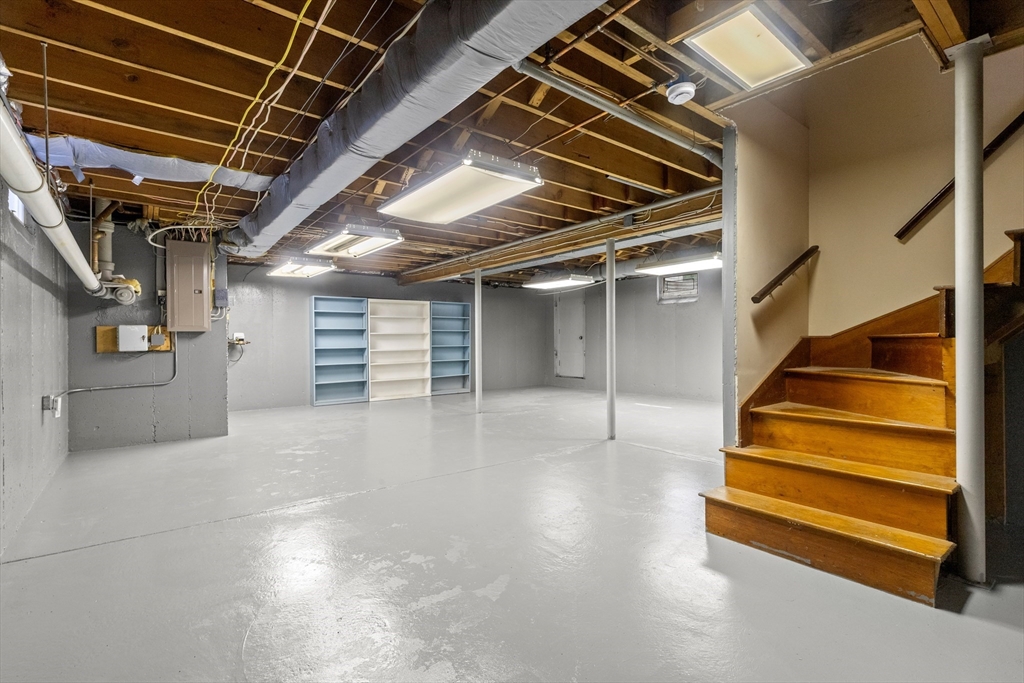 35 Grey Lane Lynnfield, MA 01940 - Photo 33 of 40