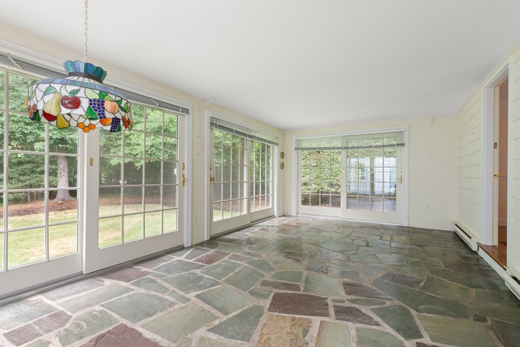 35 Grey Lane Lynnfield, MA 01940 - Photo 7 of 40