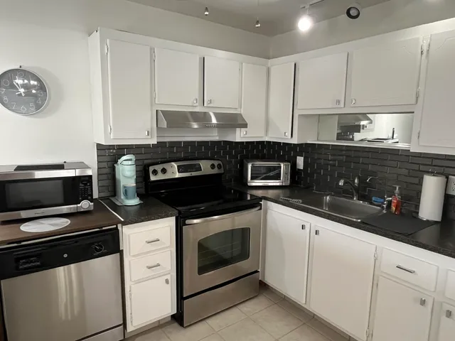 $1,500 | 114 Waterford D, Delray Beach, FL 33446