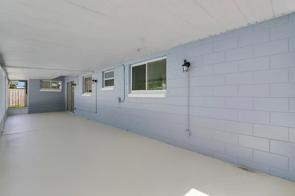 $350,000 | 2145 5th Street, Vero Beach, FL 32962