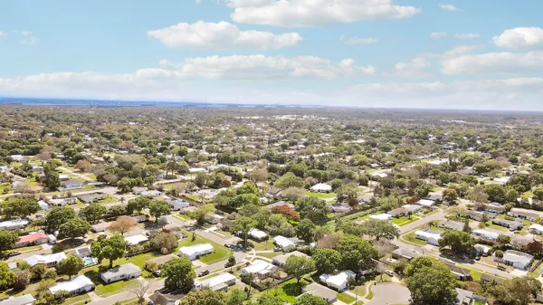 $350,000 | 2145 5th Street, Vero Beach, FL 32962