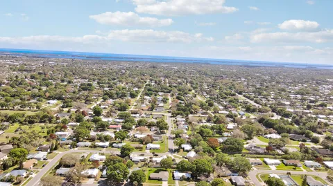 $350,000 | 2145 5th Street, Vero Beach, FL 32962