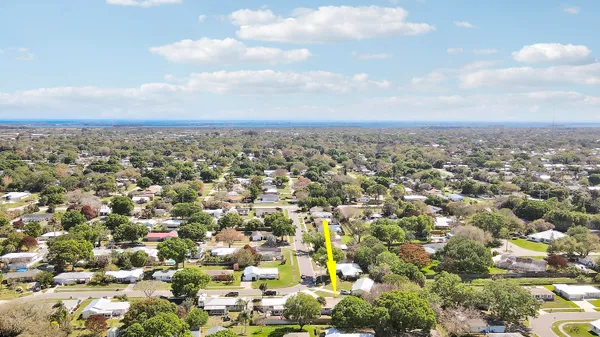 $350,000 | 2145 5th Street, Vero Beach, FL 32962