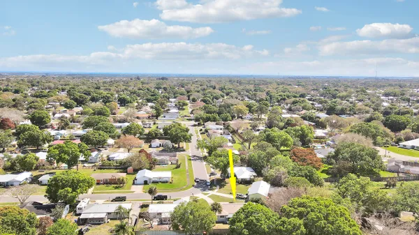 $350,000 | 2145 5th Street, Vero Beach, FL 32962